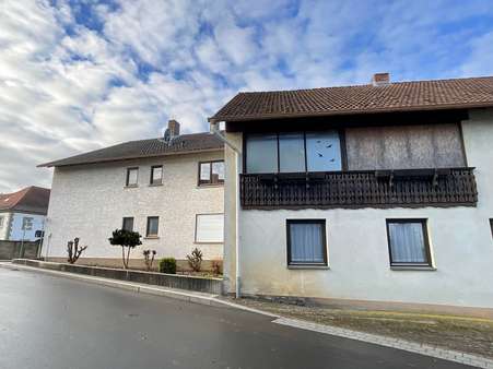 Wohnhaus und Anbau - Einfamilienhaus in 97702 Münnerstadt mit 189m² kaufen