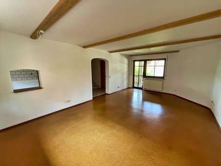 Wohnzimmer Wohnung 1 - Zweifamilienhaus in 97762 Hammelburg mit 299m² kaufen