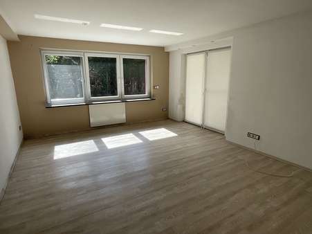 Wohnzimmer - Einfamilienhaus in 97688 Bad Kissingen mit 130m² kaufen