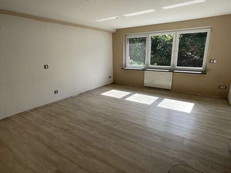 Wohnzimmer - Einfamilienhaus in 97688 Bad Kissingen mit 130m² kaufen