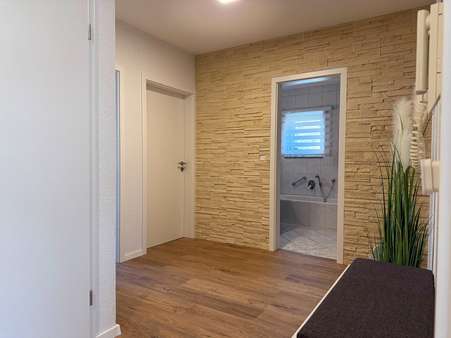 Diele - Erdgeschosswohnung in 97616 Salz mit 93m² kaufen