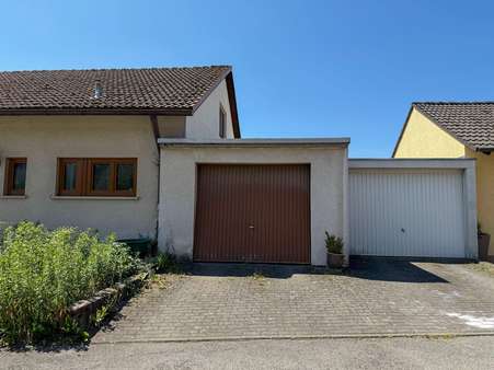 Garagen Garagen - Zweifamilienhaus in 97657 Sandberg mit 180m² kaufen