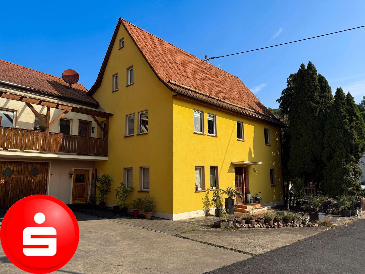 Außenansicht Außenansicht - Mehrfamilienhaus in 97618 Niederlauer mit 220m² kaufen