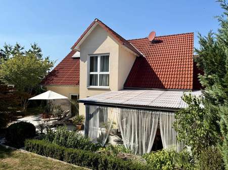 Außenansicht Außenansicht - Einfamilienhaus in 97616 Bad Neustadt mit 143m² kaufen
