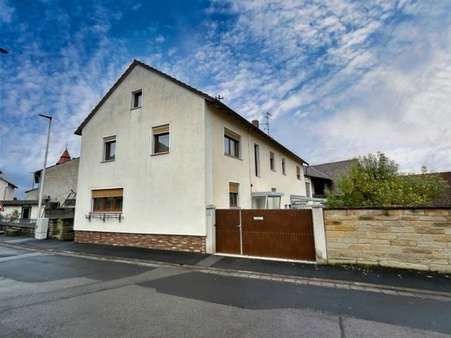 Außenansicht - Einfamilienhaus in 97631 Bad Königshofen mit 190m² kaufen