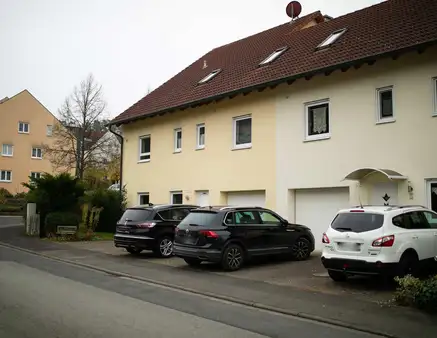 Großzügige Doppelhaushälfte in 97616 Bad Neustadt/Herschfeld