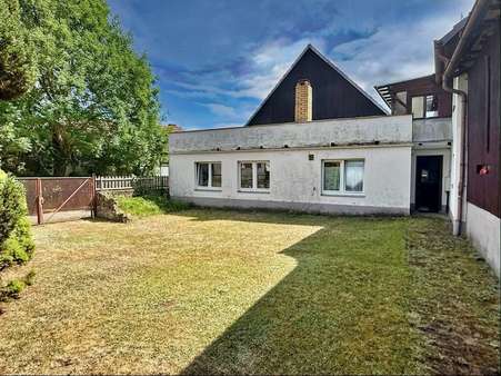 Außenansicht - Einfamilienhaus in 97656 Oberelsbach mit 134m² kaufen