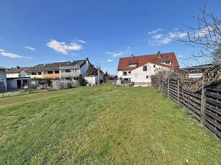 Großes Grundstück - Doppelhaushälfte in 63906 Erlenbach mit 120m² kaufen