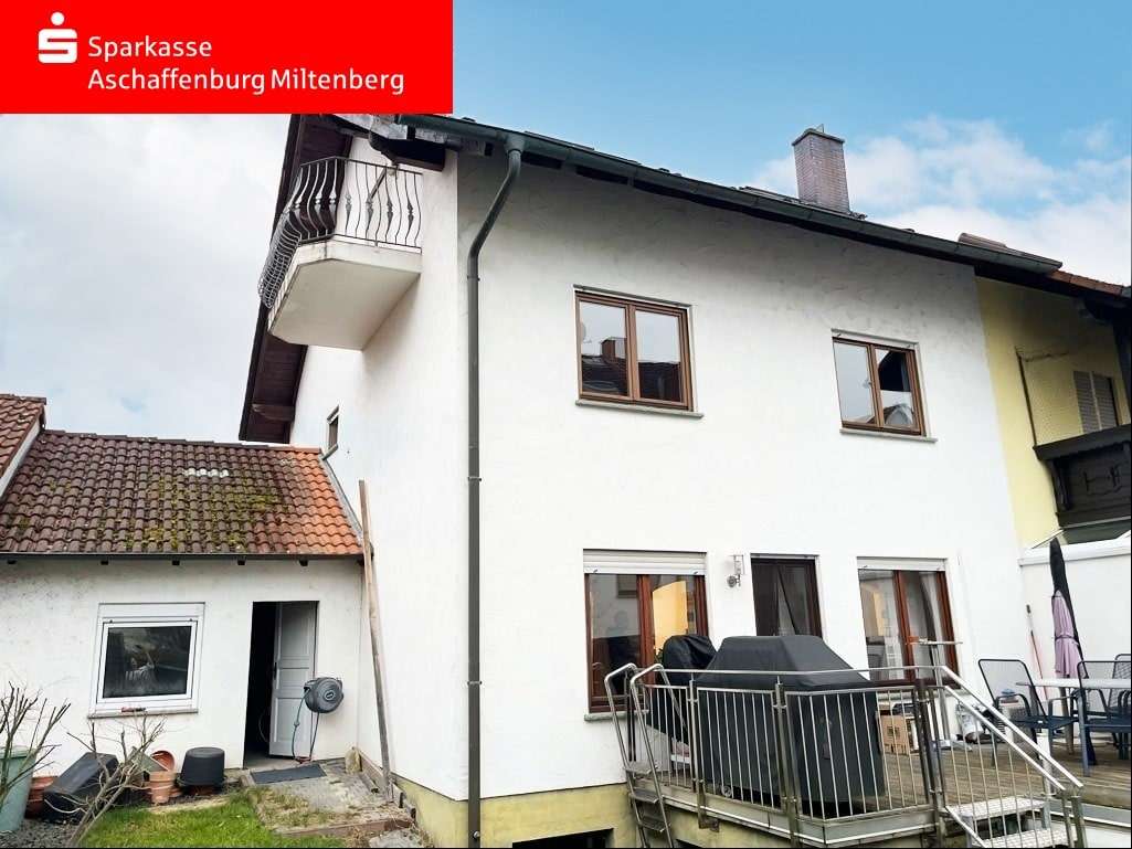Außenansicht Außenansicht - Einfamilienhaus in 63743 Aschaffenburg mit 156m² kaufen