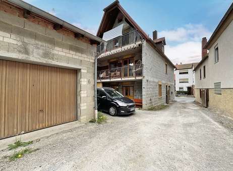 Hofansicht - Einfamilienhaus in 63916 Amorbach mit 110m² kaufen