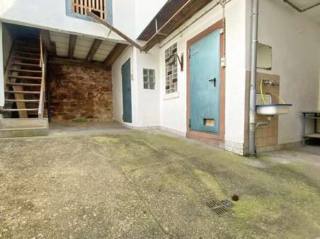 Hof - Reihenmittelhaus in 63911 Klingenberg mit 153m² kaufen