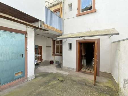 Hof - Reihenmittelhaus in 63911 Klingenberg mit 153m² kaufen