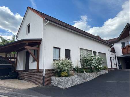 Nebengebäude - Zweifamilienhaus in 63829 Krombach mit 237m² kaufen