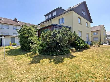 Gartenansicht - Zweifamilienhaus in 63906 Erlenbach mit 152m² kaufen