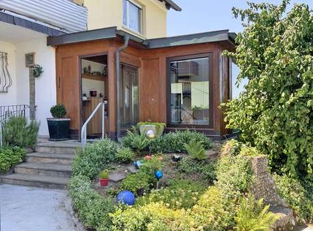 Wintergarten im Erdgeschoss - Zweifamilienhaus in 63906 Erlenbach mit 152m² kaufen