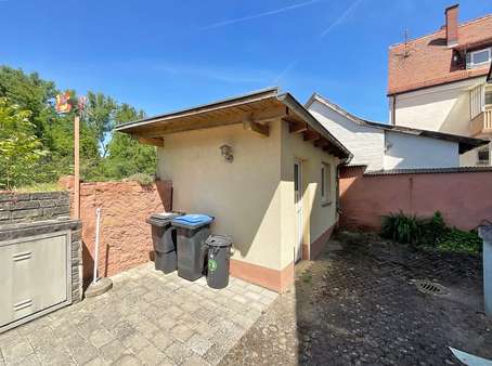 Kleines Nebengebäude - Einfamilienhaus in 63834 Sulzbach mit 107m² kaufen