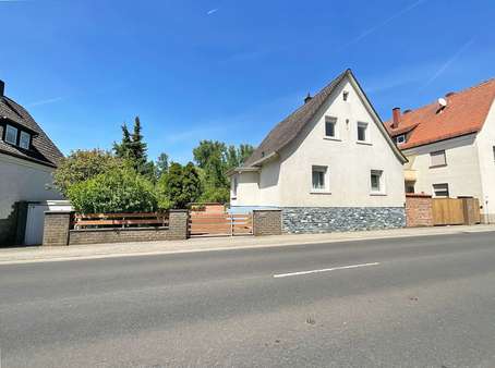 Straßenansicht - Einfamilienhaus in 63834 Sulzbach mit 107m² kaufen