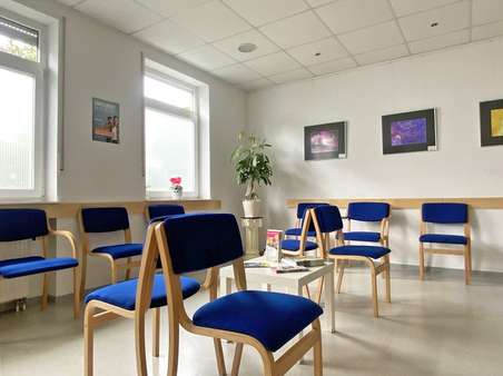 Wartezimmer - Büro in 63820 Elsenfeld mit 256m² kaufen
