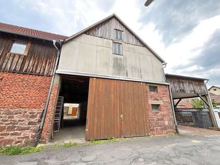 Ansicht von hinten - Einfamilienhaus in 63916 Amorbach mit 177m² kaufen