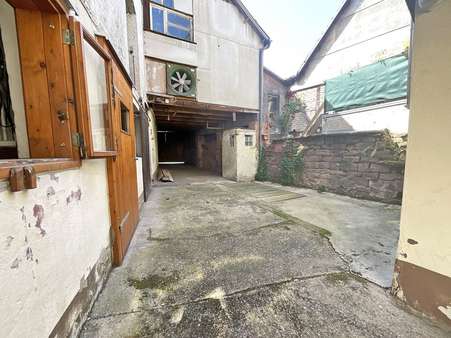 Hof - Einfamilienhaus in 63916 Amorbach mit 177m² kaufen