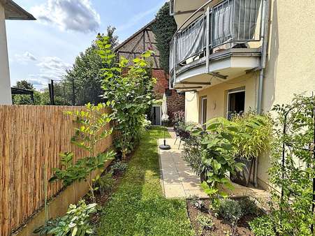 Schöne Terrasse Schöne Terrasse - Souterrain-Wohnung in 63906 Erlenbach mit 55m² kaufen