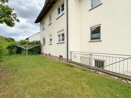 Wäschetrockenplatz hinter dem Wohnhaus Wäschetrockenplatz hinter dem Wohnhaus - Erdgeschosswohnung in 63820 Elsenfeld mit 82m² kaufen