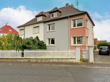 Straßenansicht - Doppelhaushälfte in 63785 Obernburg mit 135m² kaufen