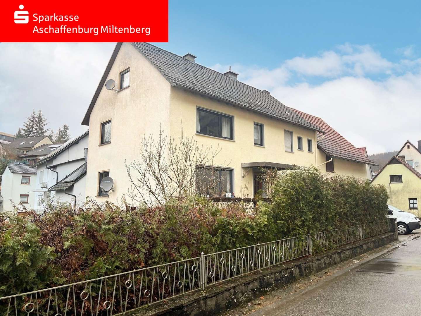 Außenansicht - Zweifamilienhaus in 63864 Glattbach mit 157m² kaufen