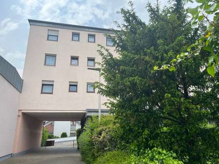 Hofansicht - Etagenwohnung in 63846 Laufach mit 102m² kaufen