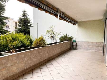 Balkon - Erdgeschosswohnung in 63814 Mainaschaff mit 79m² kaufen