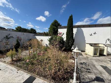 Terrasse und Garten - Bungalow in 63741 Aschaffenburg mit 120m² kaufen