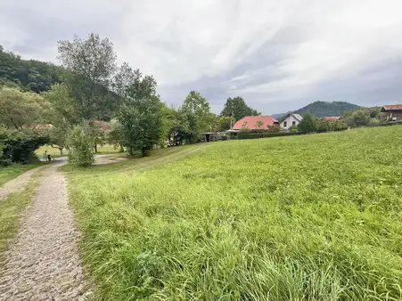 Einmalige Lage mit unverbaubarem Blick