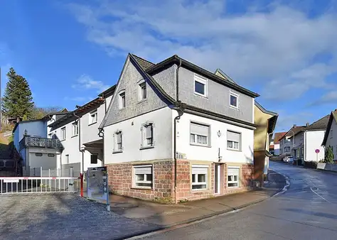 Einfamilienhaus mit Apartment in Lützel-Wiebelsbach