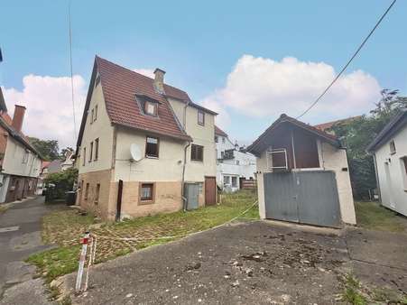 Haus 15 - Außenansicht mit Garage Haus 15 - Außenansicht mit Garage - Zweifamilienhaus in 63916 Amorbach mit 250m² kaufen