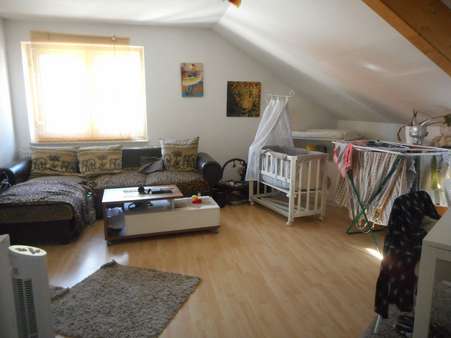Wohnzimmer - Dachgeschosswohnung in 63755 Alzenau mit 66m² kaufen