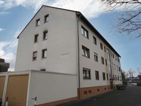 Straßenansicht - Etagenwohnung in 63741 Aschaffenburg mit 105m² kaufen