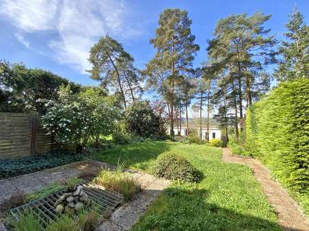 Blick in den Garten - Reihenmittelhaus in 63906 Erlenbach mit 150m² kaufen