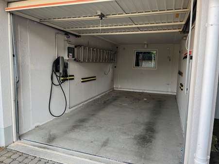 Garage mit Wallbox - Doppelhaushälfte in 63762 Großostheim mit 113m² kaufen