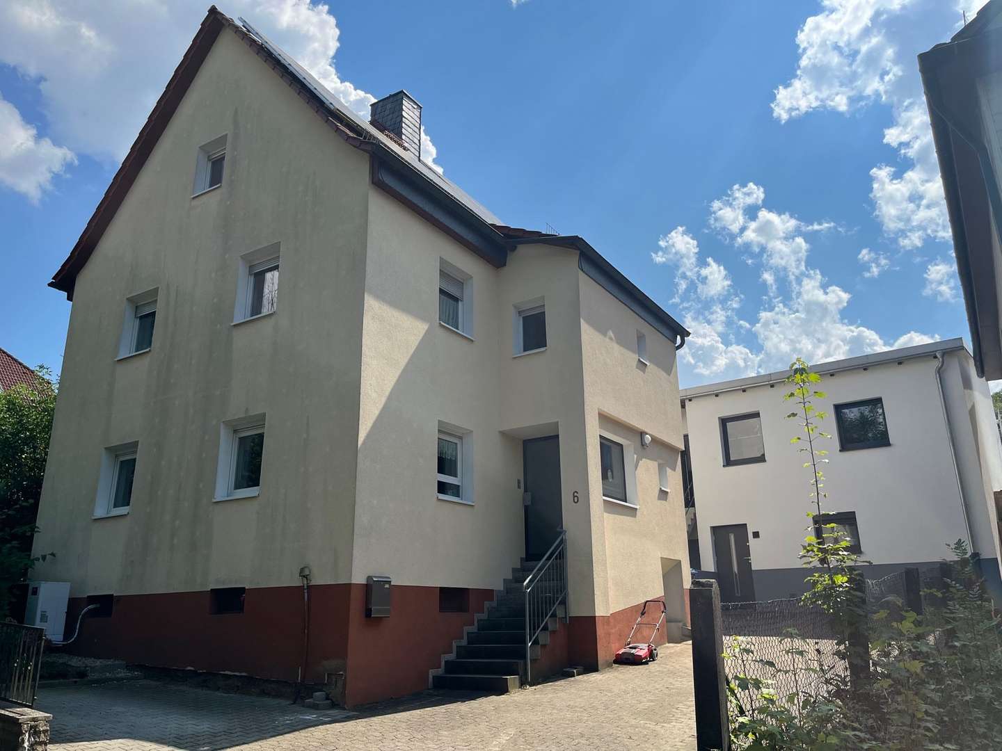 Außenansicht Vorderhaus - Zweifamilienhaus in 63768 Hösbach mit 168m² kaufen
