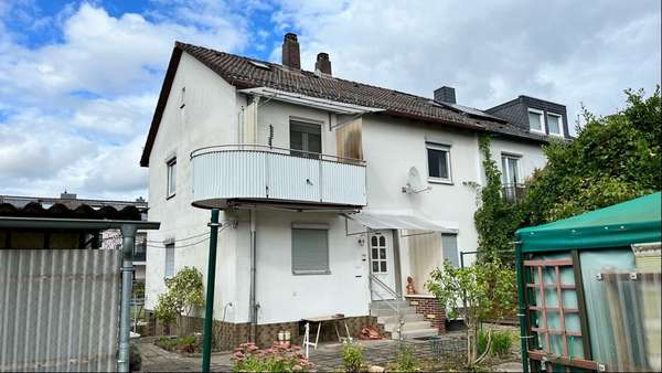 Hinteransicht - Zweifamilienhaus in 63741 Aschaffenburg mit 120m² kaufen