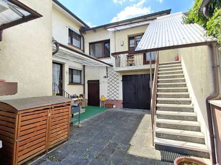 Hof - Einfamilienhaus in 63939 Wörth mit 177m² kaufen