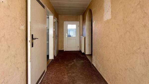 Flur Eingangsbereich Flur Eingangsbereich - Einfamilienhaus in 06636 Laucha mit 125m² kaufen