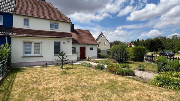 Einfamilienhaus in 06682 Teuchern mit 80m² kaufen