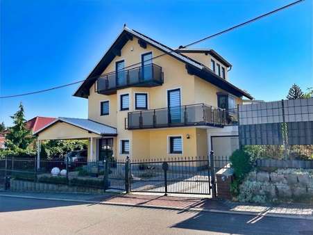 Straßenansicht Straßenansicht - Einfamilienhaus in 06667 Weißenfels mit 181m² kaufen