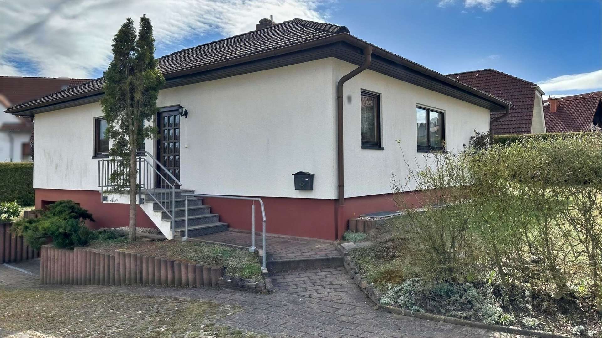 Vorderansicht - Einfamilienhaus in 06628 Naumburg mit 100m² kaufen