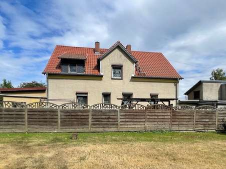 Blick vom Garten Blick vom Garten - Einfamilienhaus in 06711 Zeitz mit 168m² kaufen