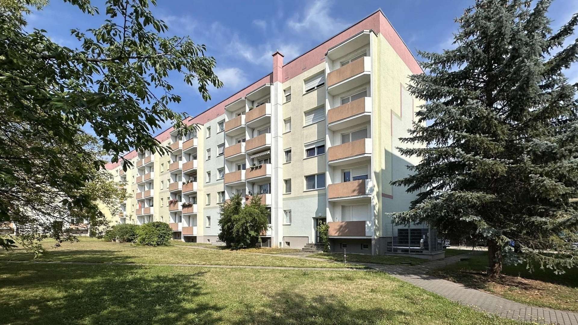 Hinteransicht Hinteransicht - Erdgeschosswohnung in 06632 Freyburg mit 64m² kaufen