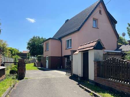 Einfamilienhaus in 06667 Weißenfels mit 110m² kaufen