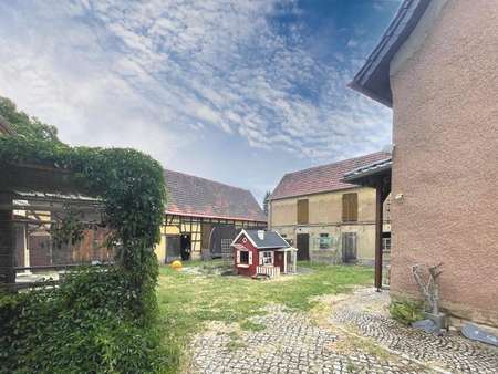 Hofbereich Hofbereich - Bauernhaus in 06729 Elsteraue mit 155m² kaufen