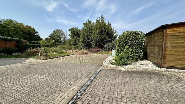 Stellplätze - Einfamilienhaus in 06618 Naumburg mit 284m² kaufen